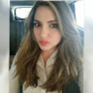 Meet your Posher, Dina